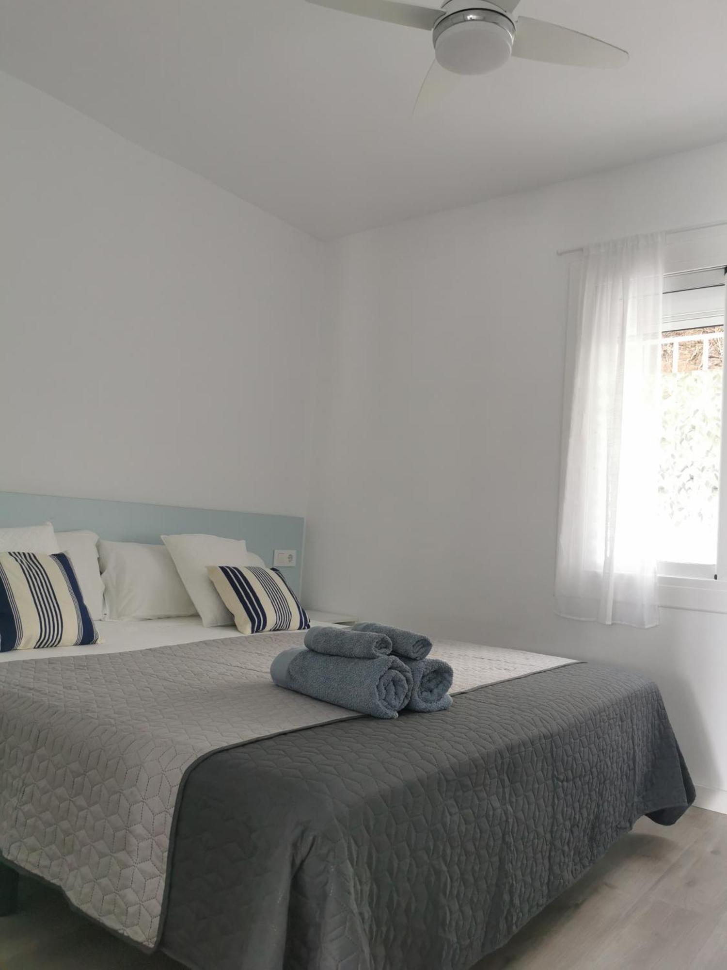 Apartamento Canyelles Playa Roses Ngoại thất bức ảnh